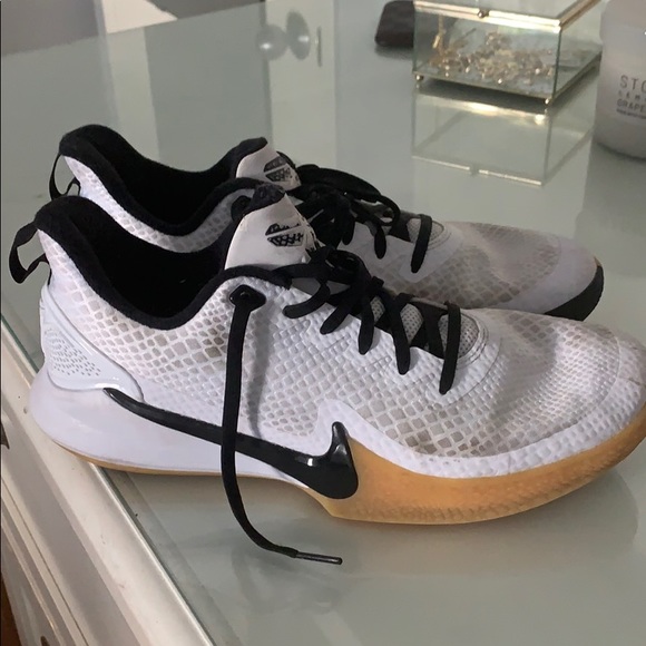 yorgun ikilem nike mamba volleyball 